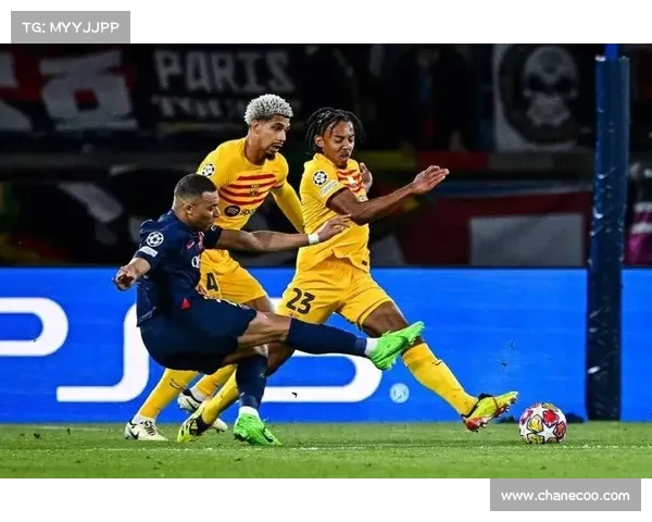 巴萨与巴黎圣日耳曼的欧冠对决,双方激烈拼搏 巴萨与巴黎圣日耳曼的欧冠对决,双方激烈拼搏