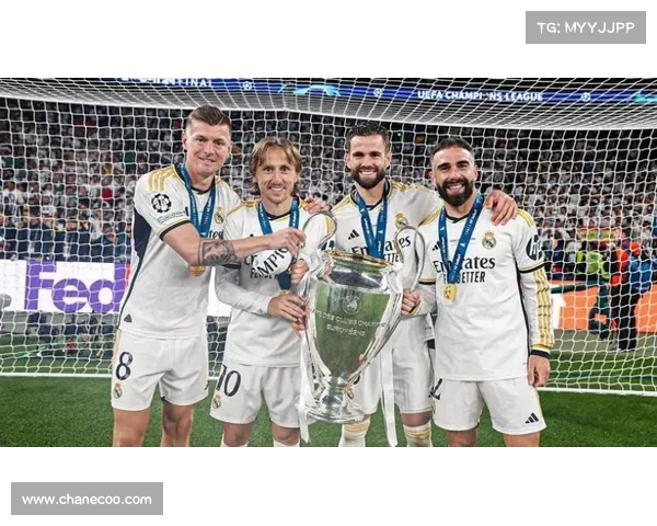 皇马回顾荣耀时刻:与夺冠照揭示不为人知的辉煌历史(皇马荣誉室) 皇马回顾荣耀时刻:与夺冠照揭示不为人知的辉煌历史(皇马荣誉室)