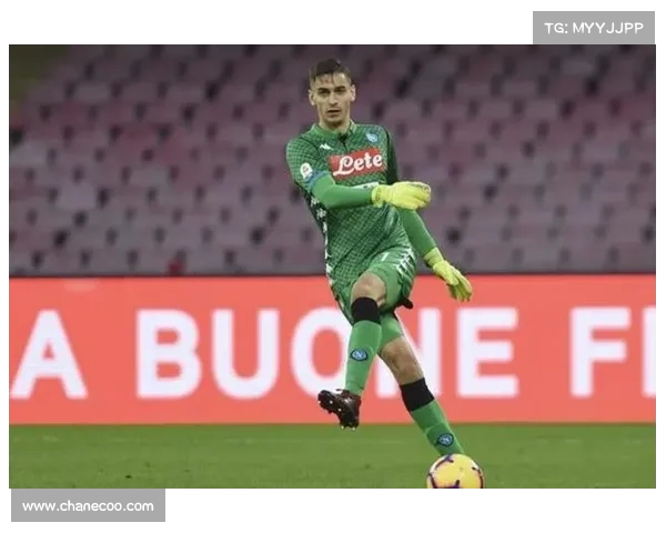 那不勒斯追逐新星,罗马诺确认拉法转会即将敲定 那不勒斯追逐新星,罗马诺确认拉法转会即将敲定