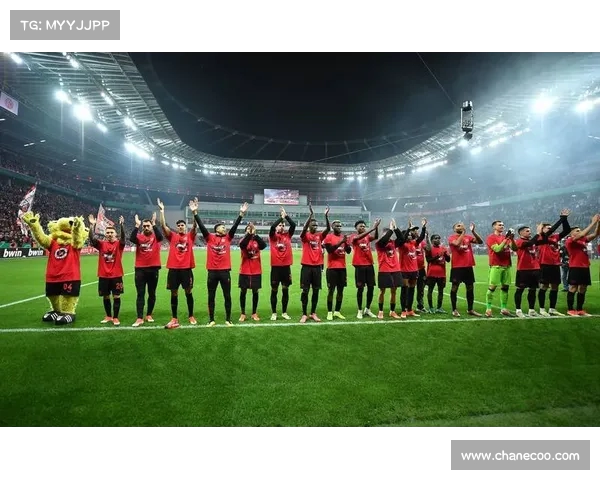 默特萨克与克拉默批评英格兰:踢得像柏林联合,凯恩迷失无所作为 默特萨克与克拉默批评英格兰:踢得像柏林联合,凯恩迷失无所作为