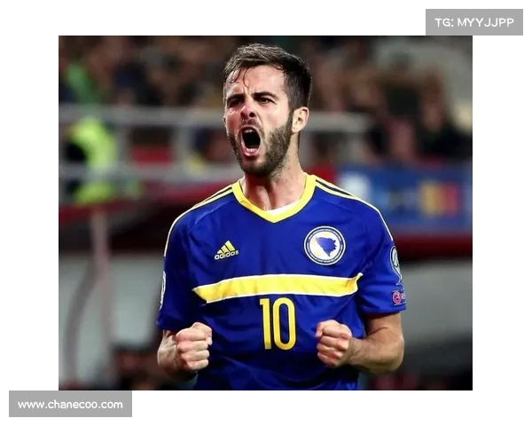 欧洲国家联赛波黑队皮亚尼奇任意球直接破门