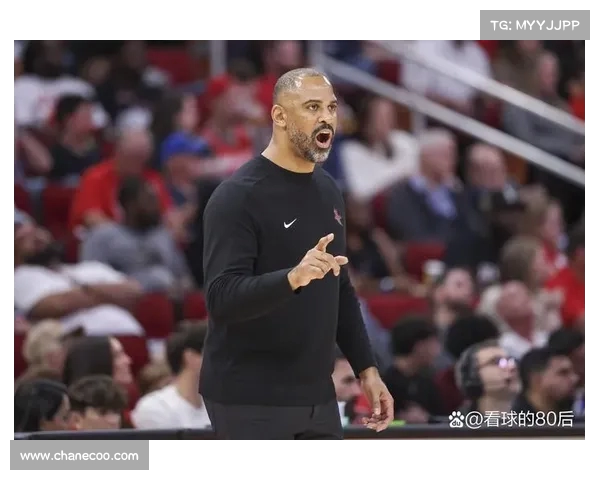 马刺队最后时刻逆转,打破对手节奏 马刺队最后时刻逆转,打破对手节奏