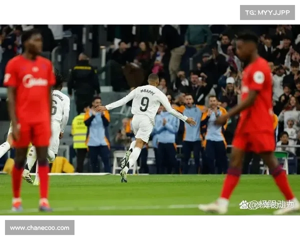 皇马主场大胜,继续领跑西甲 皇马主场大胜,继续领跑西甲