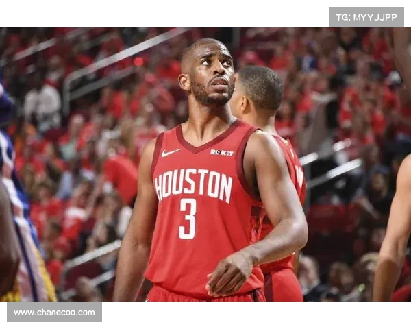 克里斯-保罗为布朗尼鼓掌:父子同场竞技,NBA历史的里程碑时刻(篮球克里斯保罗) 克里斯-保罗为布朗尼鼓掌:父子同场竞技,NBA历史的里程碑时刻(篮球克里斯保罗)